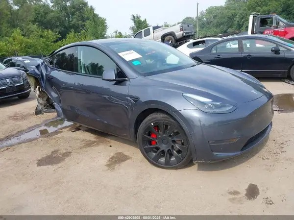 7SAYGDEF0NF545923 2022 TESLA MODEL Y - Image 1