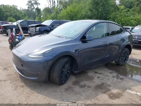 7SAYGDEF0NF545923 2022 TESLA MODEL Y - Image 2