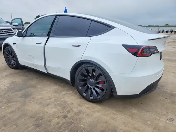 7SAYGDEF0NF548563 2022 TESLA MODEL Y - Image 2