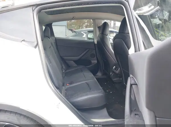 7SAYGDEF0NF567680 2022 TESLA MODEL Y - Image 8