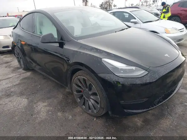7SAYGDEF0NF574239 2022 TESLA MODEL Y - Image 1