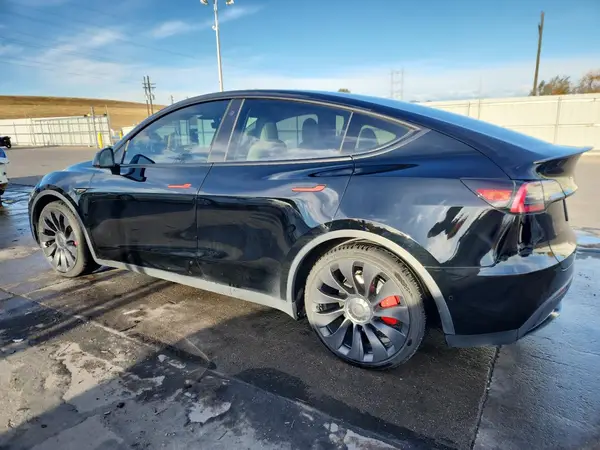 7SAYGDEF0PF587513 2023 TESLA MODEL Y - Image 2