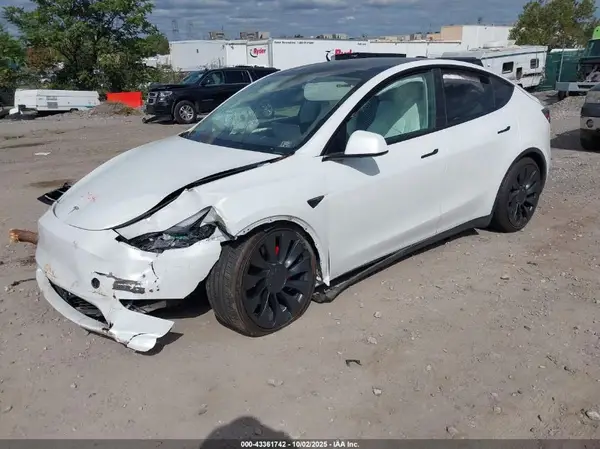 7SAYGDEF0PF601457 2023 TESLA MODEL Y - Image 2