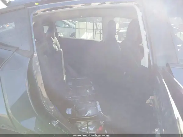 7SAYGDEF0PF662811 2023 TESLA MODEL Y - Image 8