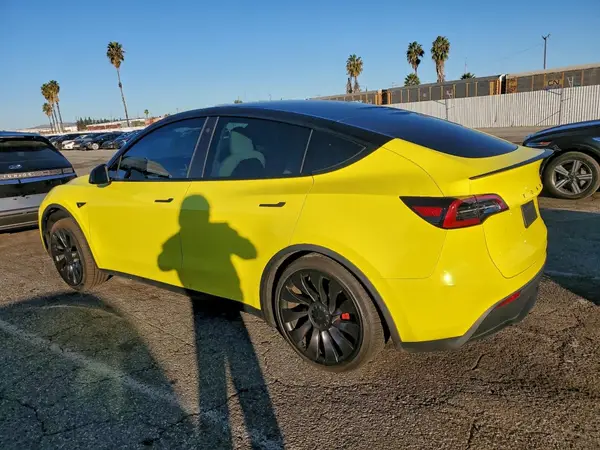7SAYGDEF0PF663649 2023 TESLA MODEL Y - Image 2