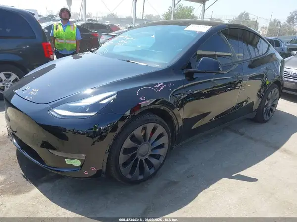 7SAYGDEF0PF691547 2023 TESLA MODEL Y - Image 2