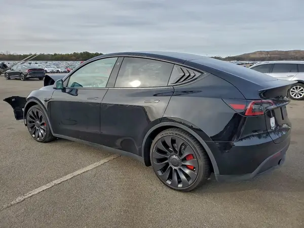 7SAYGDEF0PF695324 2023 TESLA MODEL Y - Image 2