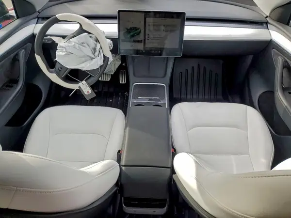 7SAYGDEF0PF695324 2023 TESLA MODEL Y - Image 8