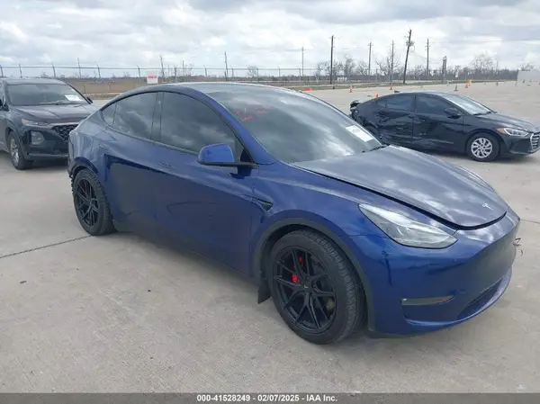 7SAYGDEF0PF697106 2023 TESLA MODEL Y - Image 1