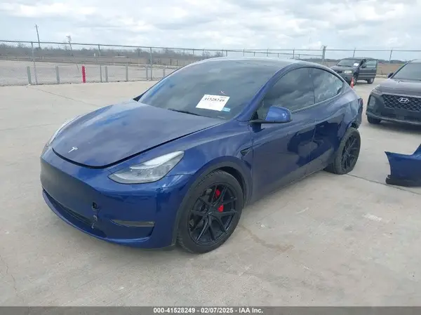 7SAYGDEF0PF697106 2023 TESLA MODEL Y - Image 2