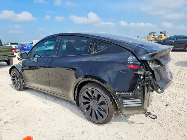 7SAYGDEF0PF702448 2023 TESLA MODEL Y - Image 2