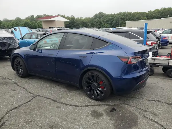 7SAYGDEF0PF704913 2023 TESLA MODEL Y - Image 2