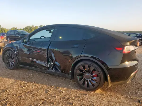 7SAYGDEF0PF711862 2023 TESLA MODEL Y - Image 2