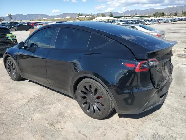 7SAYGDEF0PF739418 2023 TESLA MODEL Y - Image 2