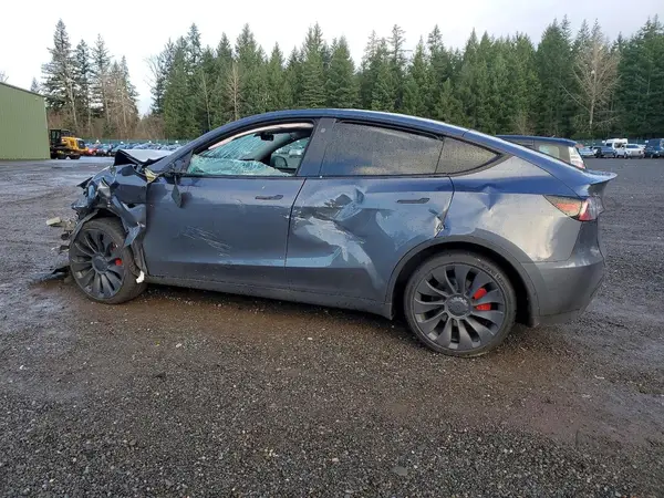 7SAYGDEF0PF752668 2023 TESLA MODEL Y - Image 2