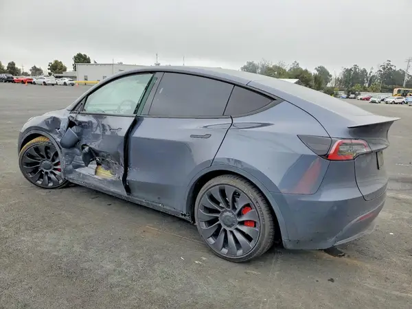 7SAYGDEF0PF759622 2023 TESLA MODEL Y - Image 2