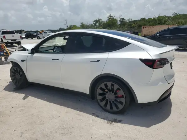 7SAYGDEF0PF762990 2023 TESLA MODEL Y - Image 2