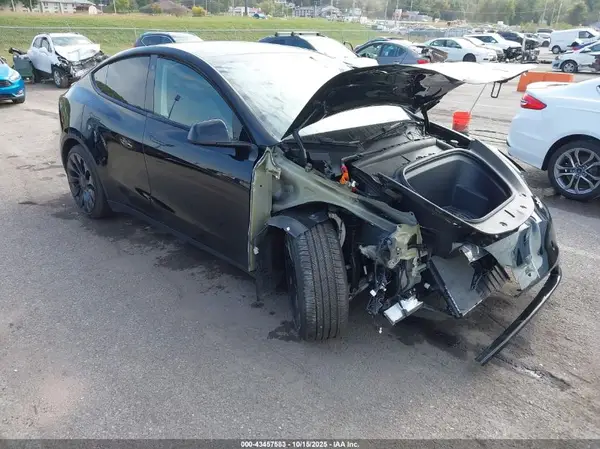 7SAYGDEF0PF783208 2023 TESLA MODEL Y - Image 1