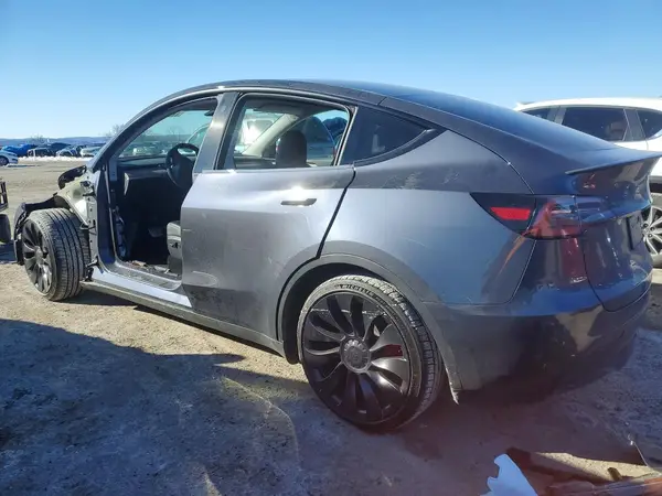 7SAYGDEF0PF787601 2023 TESLA MODEL Y - Image 2