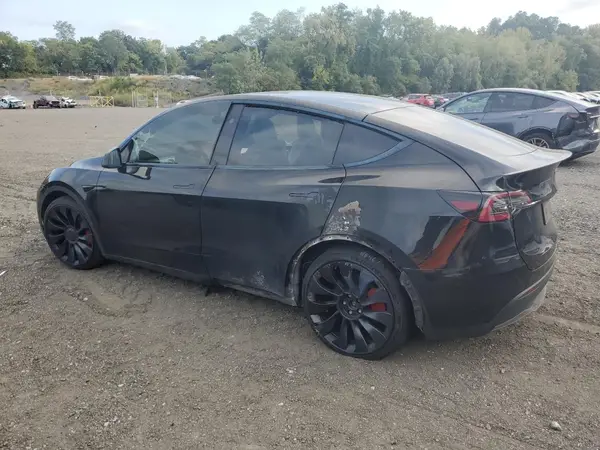 7SAYGDEF0PF808883 2023 TESLA MODEL Y - Image 2