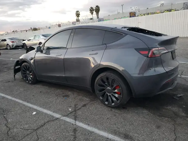 7SAYGDEF0PF809287 2023 TESLA MODEL Y - Image 2