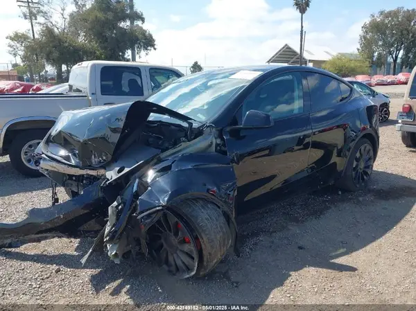 7SAYGDEF0PF823996 2023 TESLA MODEL Y - Image 2