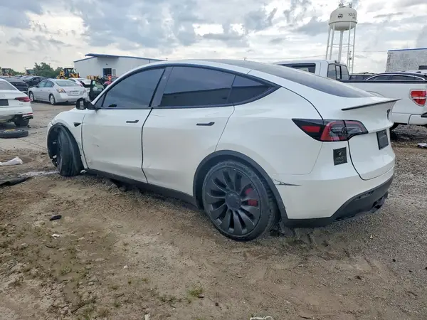 7SAYGDEF0PF830026 2023 TESLA MODEL Y - Image 2