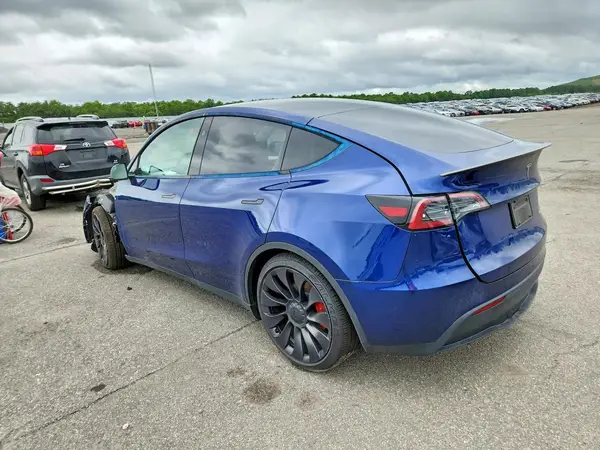 7SAYGDEF0PF838417 2023 TESLA MODEL Y - Image 2