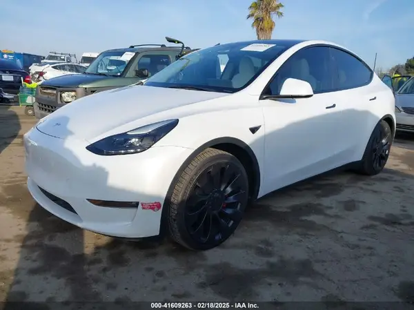 7SAYGDEF0PF839468 2023 TESLA MODEL Y - Image 2