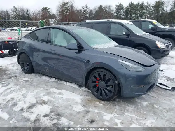 7SAYGDEF0PF860353 2023 TESLA MODEL Y - Image 1