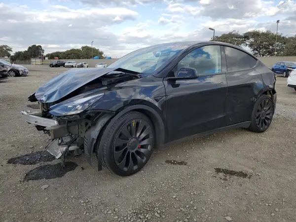 7SAYGDEF0PF874687 2023 TESLA MODEL Y - Image 1