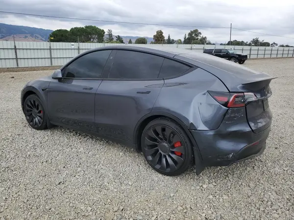 7SAYGDEF0PF889285 2023 TESLA MODEL Y - Image 2