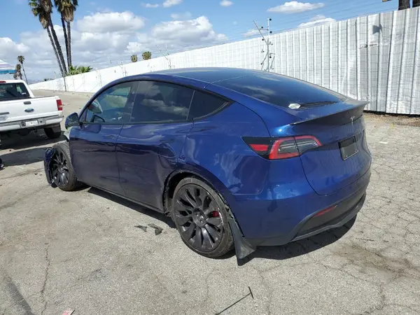 7SAYGDEF0PF894132 2023 TESLA MODEL Y - Image 2
