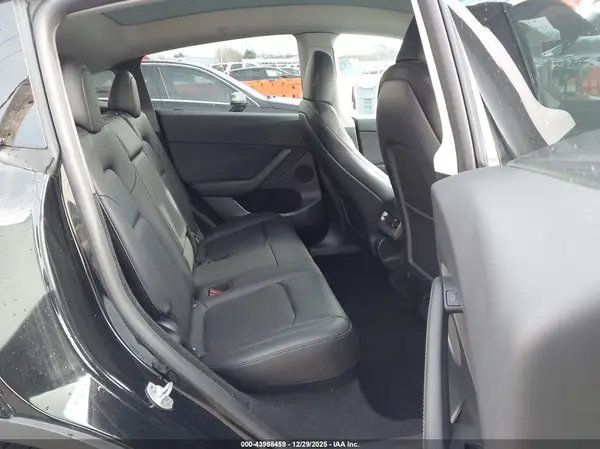 7SAYGDEF0PF900737 2023 TESLA MODEL Y - Image 8