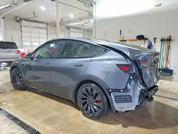 7SAYGDEF0PF901984 2023 TESLA MODEL Y - Image 2