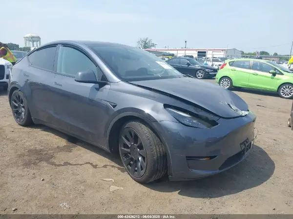 7SAYGDEF0PF903847 2023 TESLA MODEL Y - Image 1