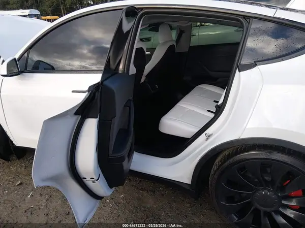 7SAYGDEF0PF914573 2023 TESLA MODEL Y - Image 8