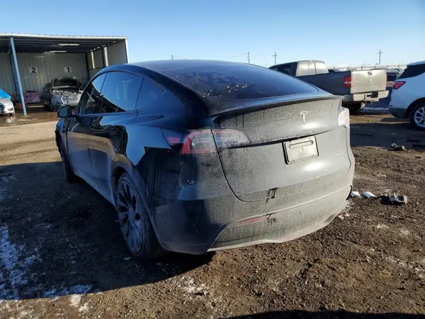 7SAYGDEF0PF947413 2023 TESLA MODEL Y - Image 2