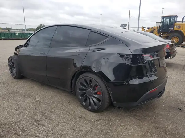 7SAYGDEF0PF947427 2023 TESLA MODEL Y - Image 2