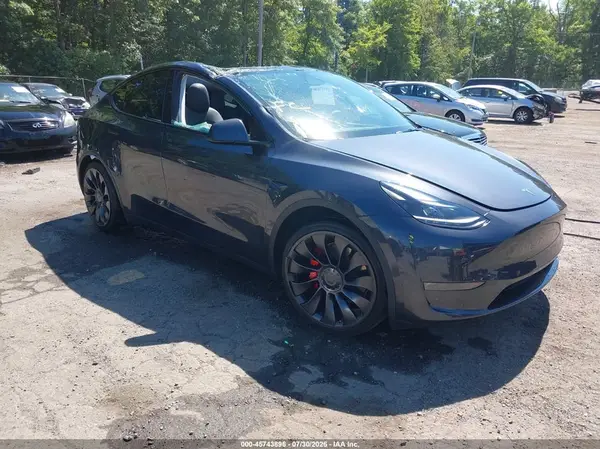 7SAYGDEF0RA253580 2024 TESLA MODEL Y - Image 1
