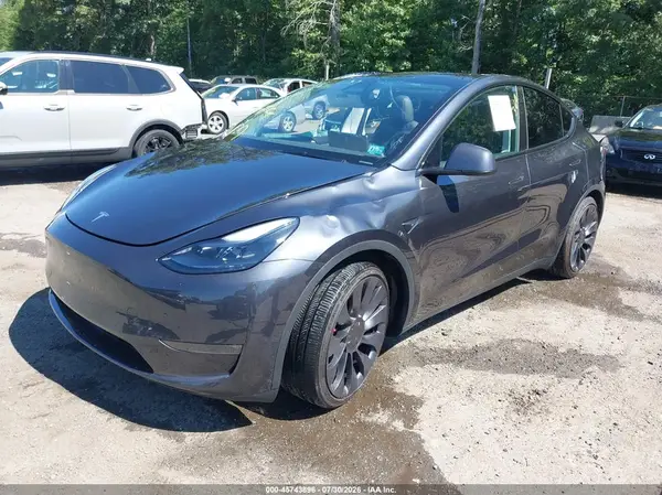 7SAYGDEF0RA253580 2024 TESLA MODEL Y - Image 2