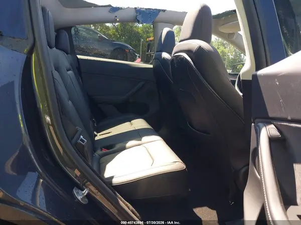 7SAYGDEF0RA253580 2024 TESLA MODEL Y - Image 8