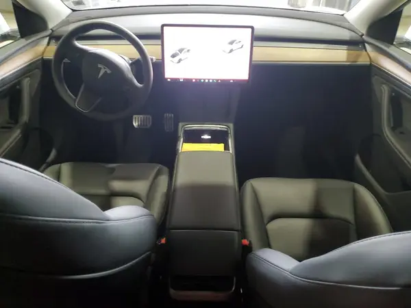 7SAYGDEF0RA257676 2024 TESLA MODEL Y - Image 8