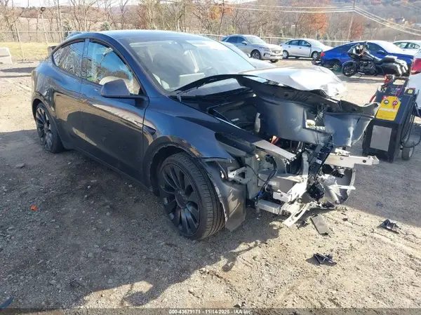 7SAYGDEF0RA264594 2024 TESLA MODEL Y - Image 1