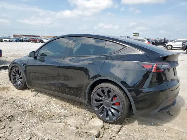 7SAYGDEF0RA287390 2024 TESLA MODEL Y - Image 2