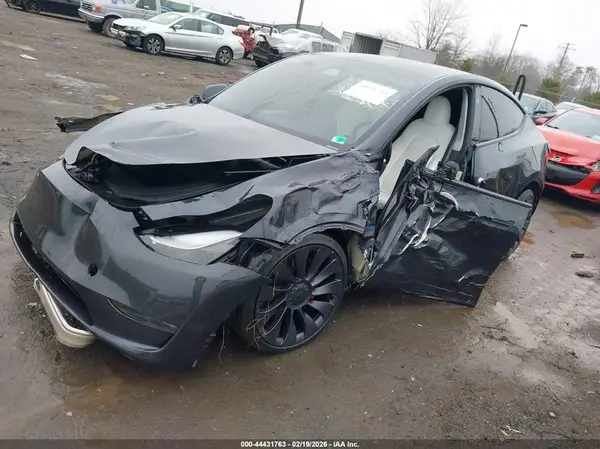 7SAYGDEF0RA307427 2024 TESLA MODEL Y - Image 2