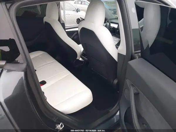 7SAYGDEF0RA307427 2024 TESLA MODEL Y - Image 8