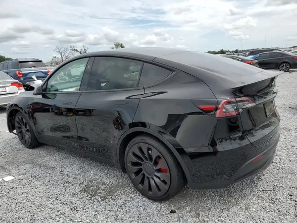 7SAYGDEF0RA309209 2024 TESLA MODEL Y - Image 2