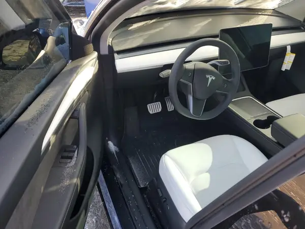 7SAYGDEF0RA312711 2024 TESLA MODEL Y - Image 8