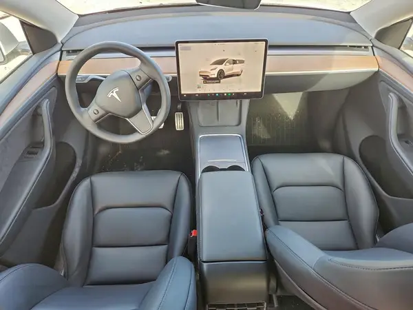 7SAYGDEF0RA331615 2024 TESLA MODEL Y - Image 8